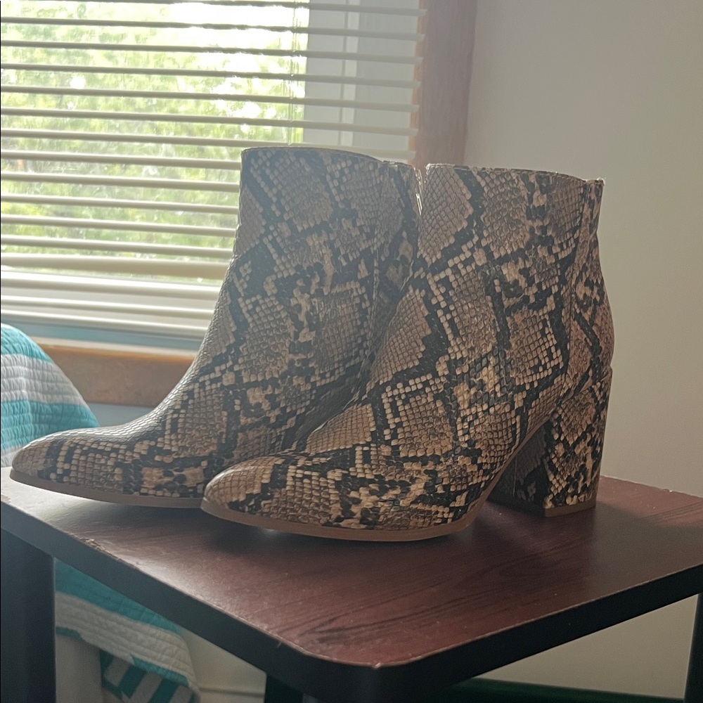 Steve Madden Brown Snake Pattern Ankle Boots